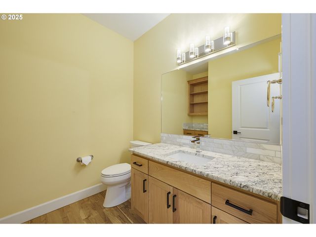 16511 ANNA EVE Dr, Milwaukie, OR 97267