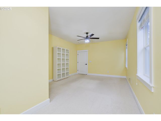 16511 ANNA EVE Dr, Milwaukie, OR 97267