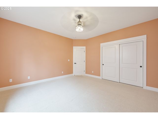 16511 ANNA EVE Dr, Milwaukie, OR 97267