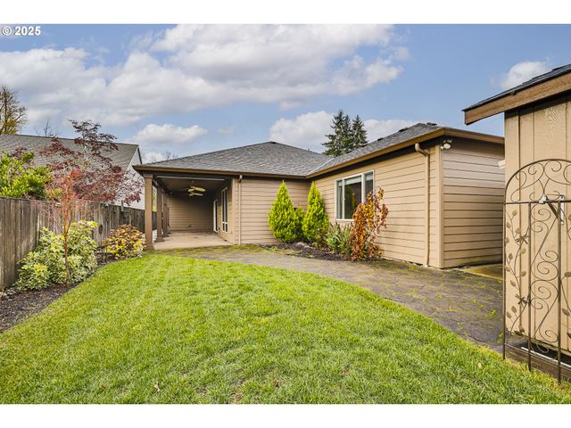 16511 ANNA EVE Dr, Milwaukie, OR 97267