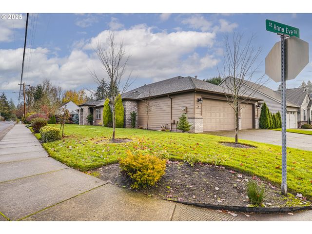 16511 ANNA EVE Dr, Milwaukie, OR 97267