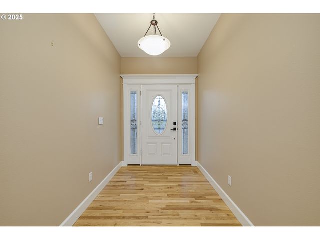 16511 ANNA EVE Dr, Milwaukie, OR 97267