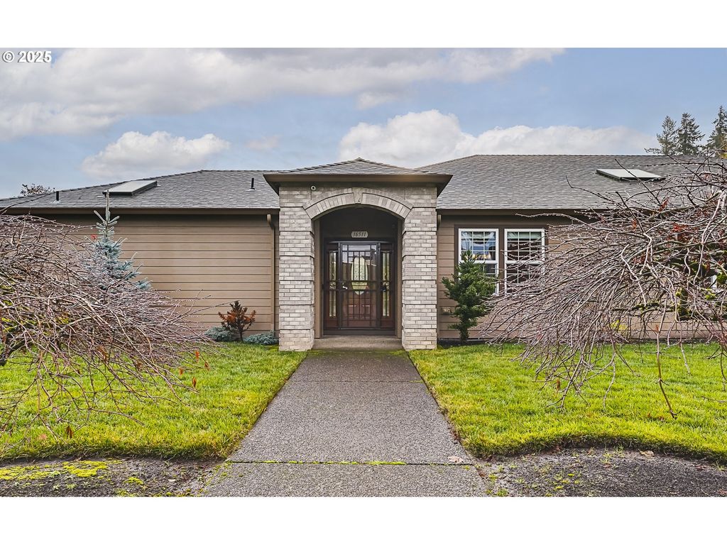 16511 ANNA EVE Dr, Milwaukie, OR 97267