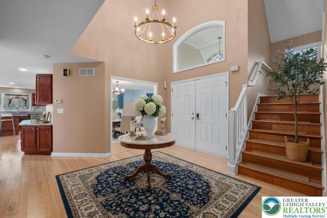 205 Osprey Way, East Stroudsburg, PA 18302