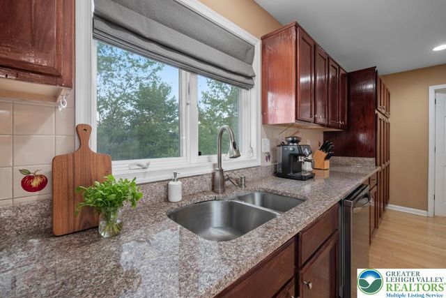 205 Osprey Way, East Stroudsburg, PA 18302