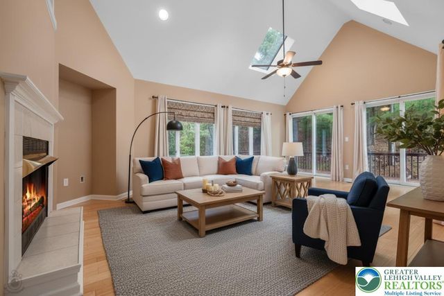 205 Osprey Way, East Stroudsburg, PA 18302