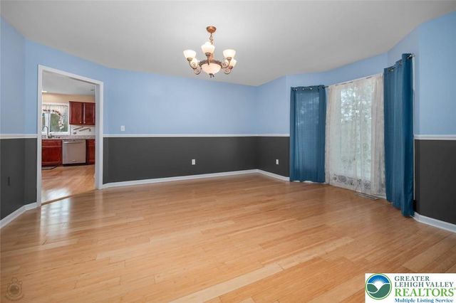 205 Osprey Way, East Stroudsburg, PA 18302