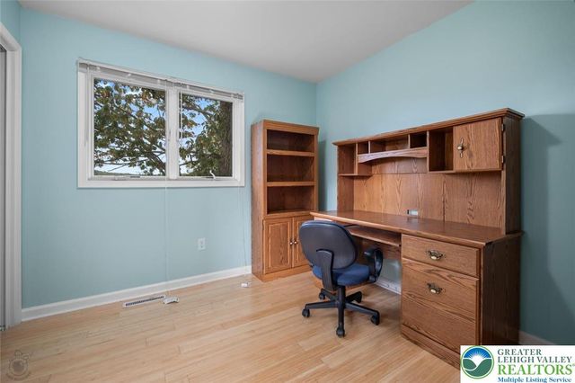 205 Osprey Way, East Stroudsburg, PA 18302