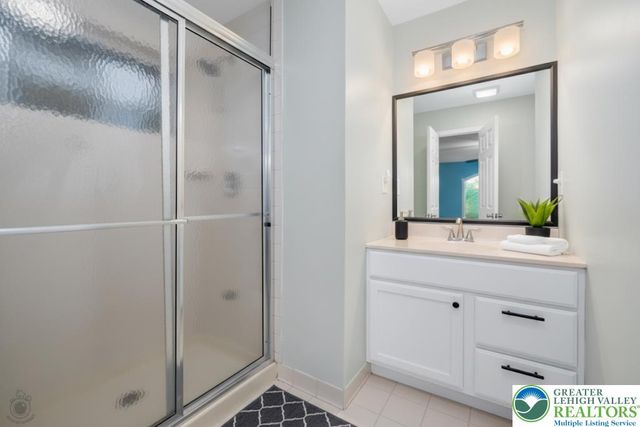 205 Osprey Way, East Stroudsburg, PA 18302