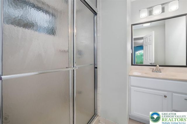 205 Osprey Way, East Stroudsburg, PA 18302