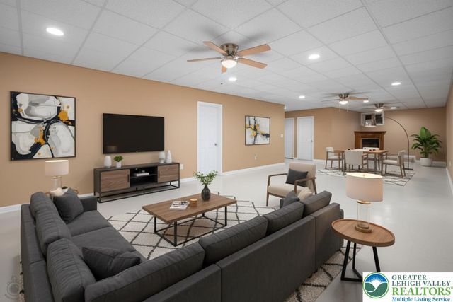 205 Osprey Way, East Stroudsburg, PA 18302