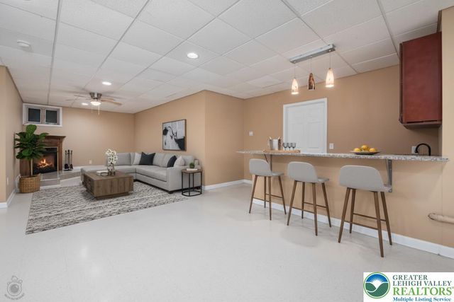 205 Osprey Way, East Stroudsburg, PA 18302