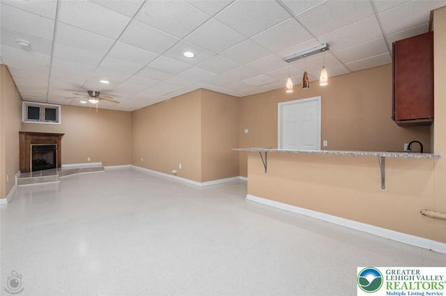 205 Osprey Way, East Stroudsburg, PA 18302