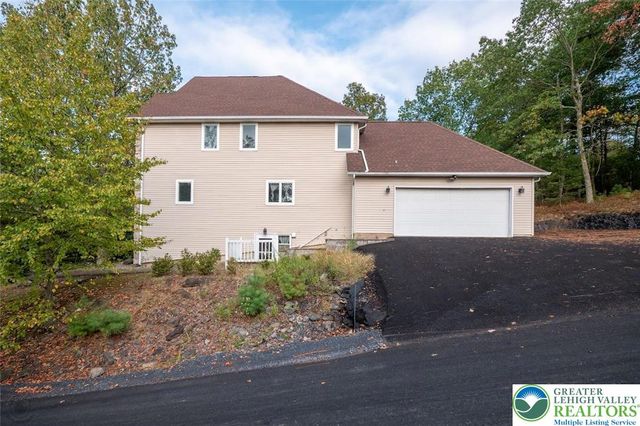 205 Osprey Way, East Stroudsburg, PA 18302