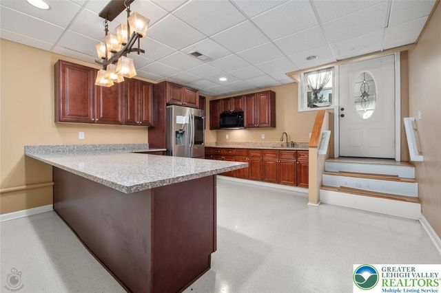 205 Osprey Way, East Stroudsburg, PA 18302