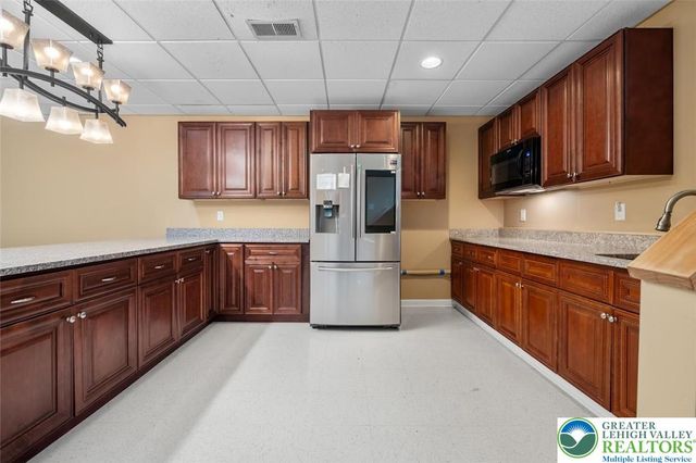 205 Osprey Way, East Stroudsburg, PA 18302