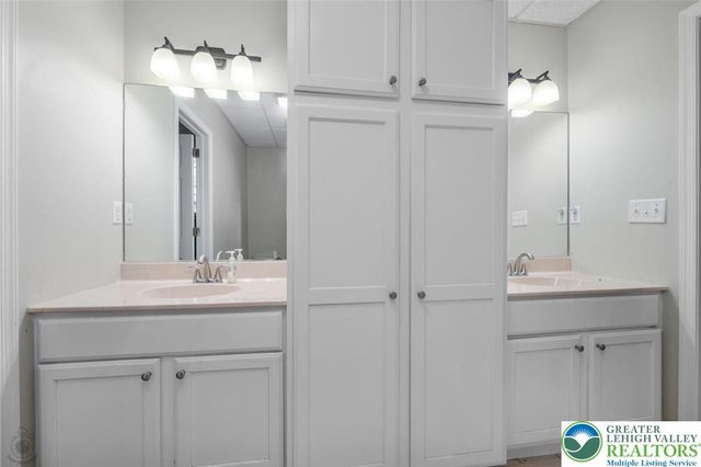 205 Osprey Way, East Stroudsburg, PA 18302