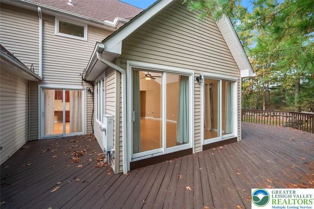 205 Osprey Way, East Stroudsburg, PA 18302