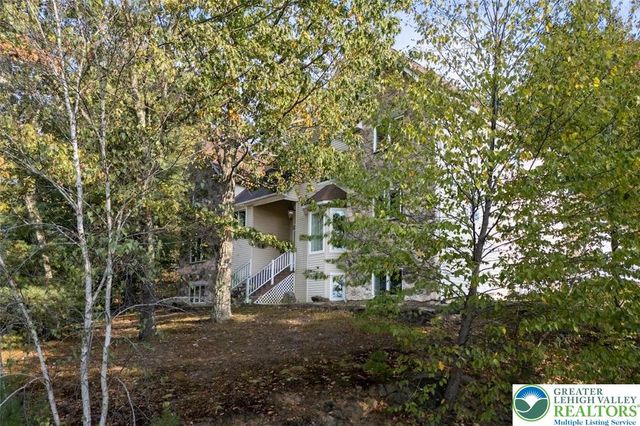 205 Osprey Way, East Stroudsburg, PA 18302