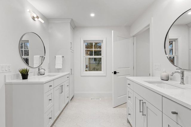 4717 Meadow Road, Edina, MN 55424