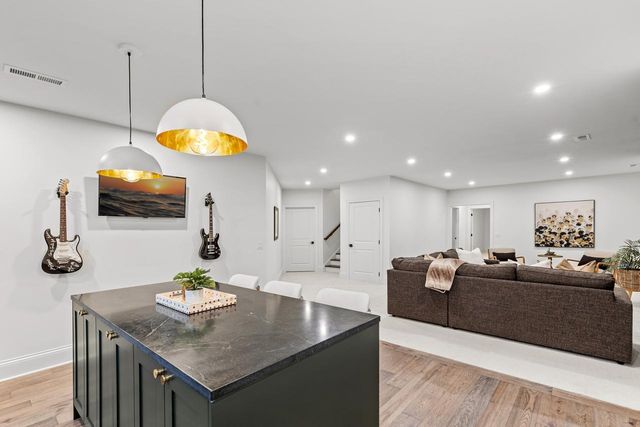 4717 Meadow Road, Edina, MN 55424