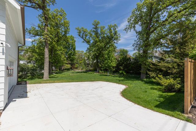 4717 Meadow Road, Edina, MN 55424