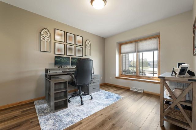 248 Bastogne COURT, Belgium, WI 53004
