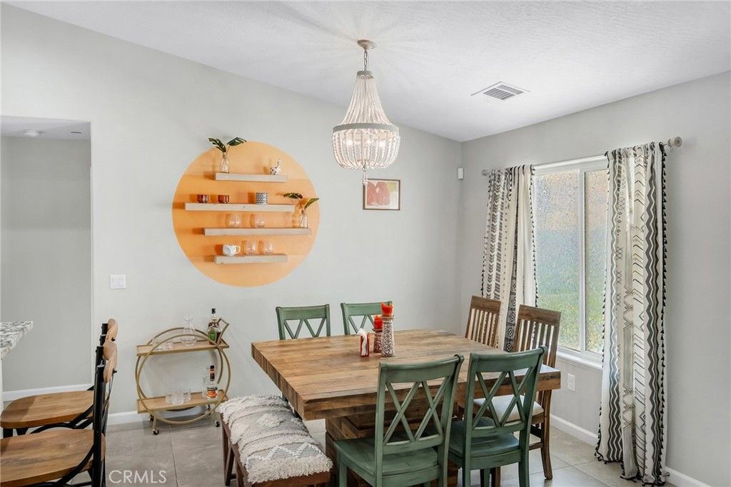 Image 14 of property listing at 17542 Buckthorn, Hesperia, CA 92345