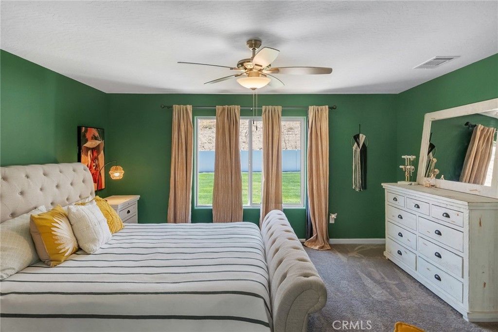 Image 19 of property listing at 17542 Buckthorn, Hesperia, CA 92345
