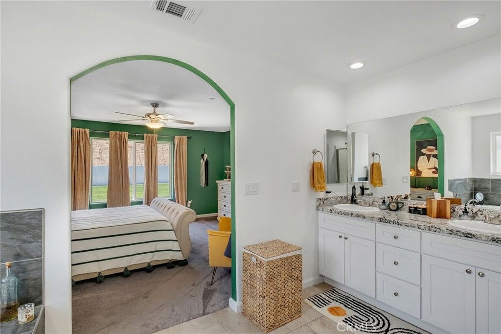 Image 20 of property listing at 17542 Buckthorn, Hesperia, CA 92345