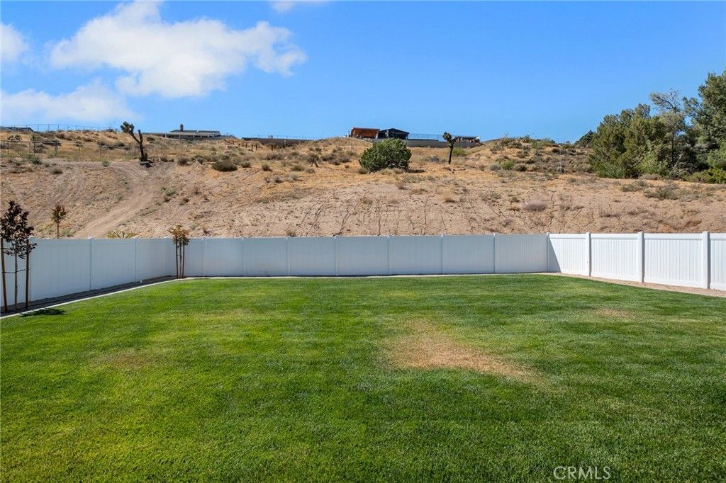 Image 29 of property listing at 17542 Buckthorn, Hesperia, CA 92345