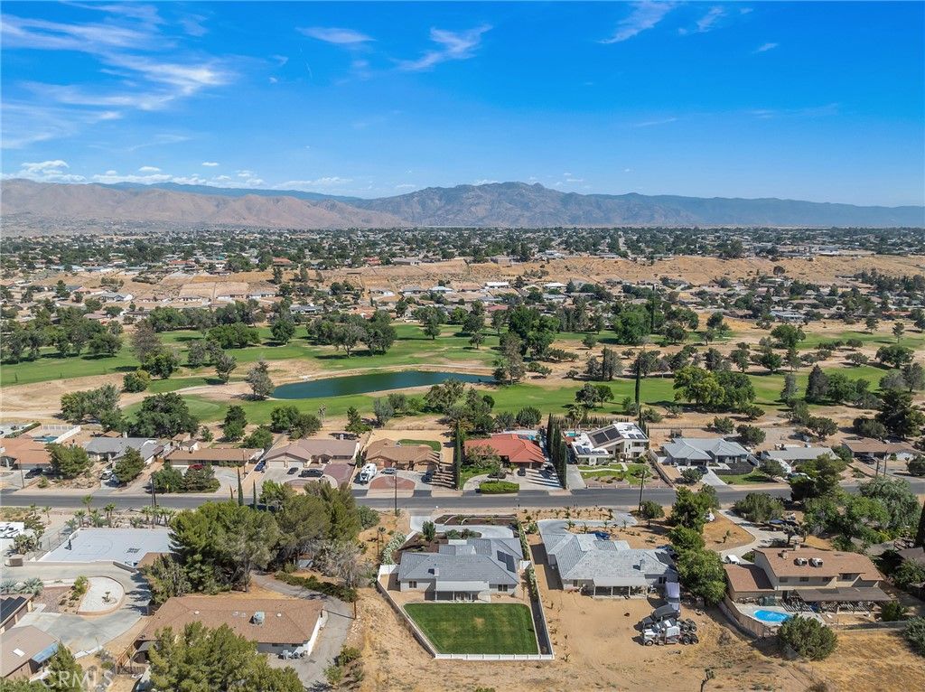Image 4 of property listing at 17542 Buckthorn, Hesperia, CA 92345