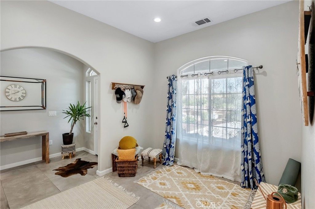 Image 7 of property listing at 17542 Buckthorn, Hesperia, CA 92345