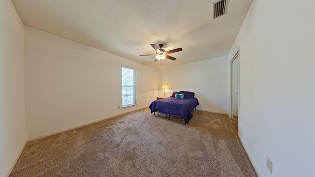 256 NE Yacht Club Drive, Fort Walton Beach, FL 32548