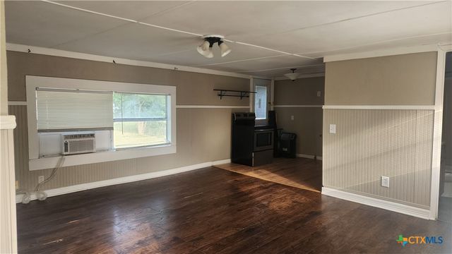206 E Reagan Avenue, Copperas Cove, TX 76522