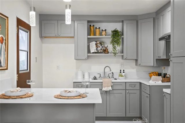 308 N Pasadena Avenue, Azusa, CA 91702