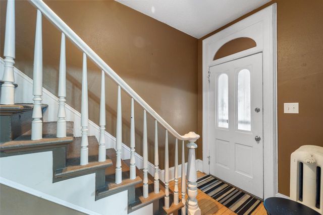 327 W Mineral STREET, Milwaukee, WI 53204