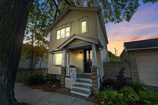 327 W Mineral STREET, Milwaukee, WI 53204