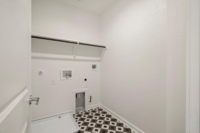 454 Orleanian DR A, Buda, TX 78610