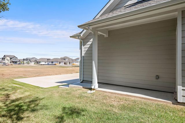 454 Orleanian DR A, Buda, TX 78610