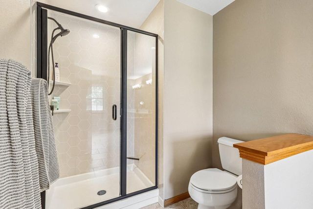 2335 Forest RUN, Summit, WI 53066