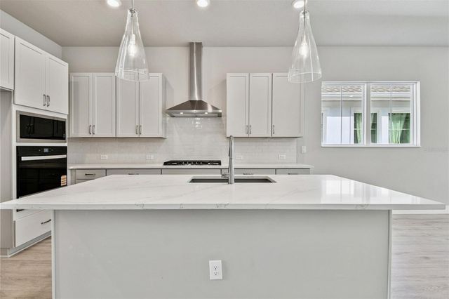 7312 DONNYBROOK LANE, Sarasota, FL 34240