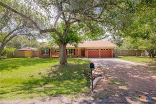 704 Kelly Crick Road, Victoria, TX 77904