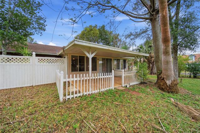 5942 17TH STREET, Zephyrhills, FL 33542