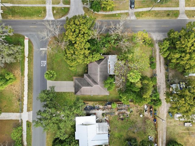 5942 17TH STREET, Zephyrhills, FL 33542