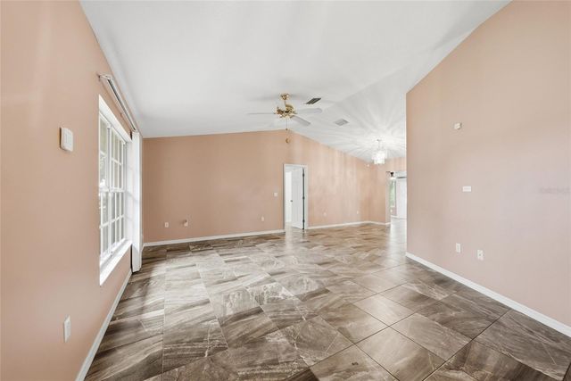 5942 17TH STREET, Zephyrhills, FL 33542