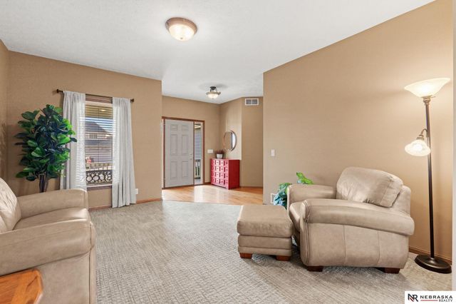 2240 Crystal Creek Drive, Papillion, NE 68046