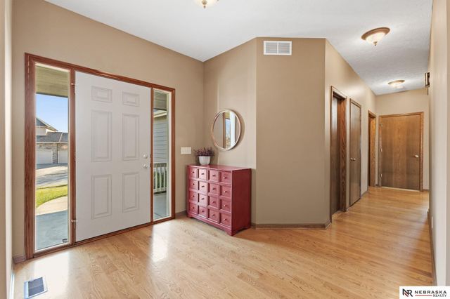 2240 Crystal Creek Drive, Papillion, NE 68046