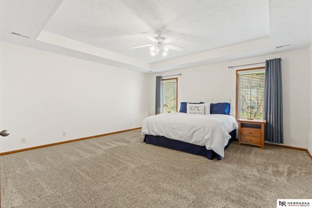 2240 Crystal Creek Drive, Papillion, NE 68046