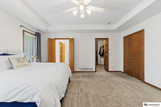 2240 Crystal Creek Drive, Papillion, NE 68046